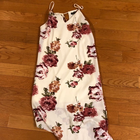 NWOT Floral Asymmetrical Dress - Picture 3 of 8